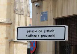Imagen de la Audiencia Provincial de León, donde se juzgarán los hechos.