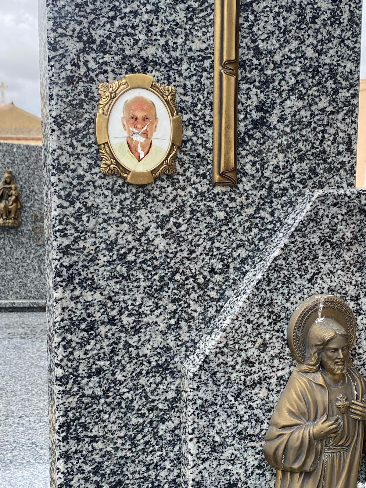 Vandalizan las tumbas del cementerio de Valderas