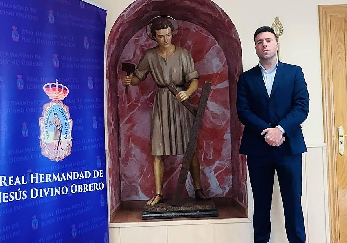 Álvaro Barrioluengo asume el cargo de abad-presidente de la Real Hermandad de Jesús Divino Obrero