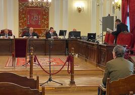 El acusado en la sala de vistas de la Audiencia Provincial de León.
