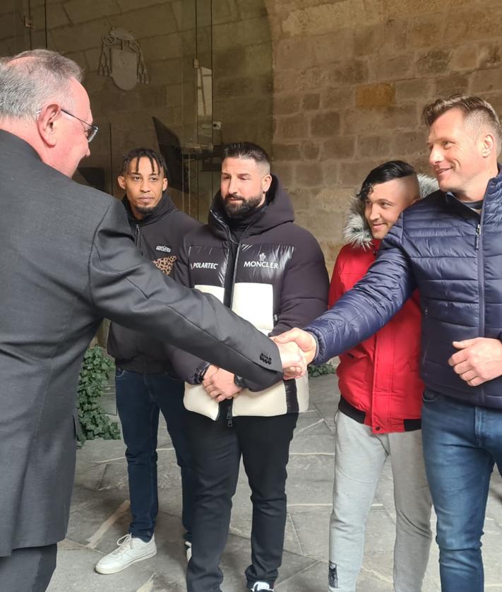 Imagen secundaria 2 - «Nos hemos equivocado e intentamos vivir de otra manera; esto es una oportunidad»