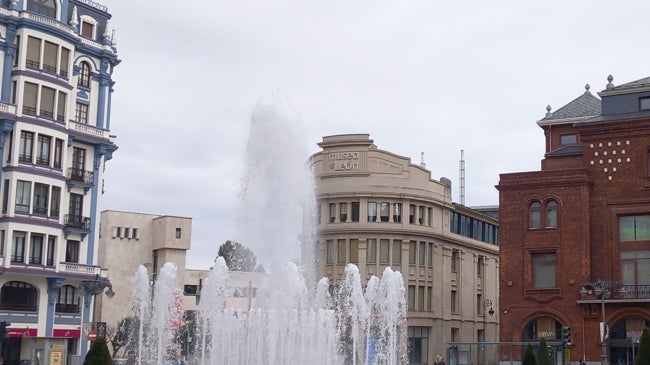 Imagen antes - La Victoria de Samotracia que pudo haber coronado el edificio Pallarés