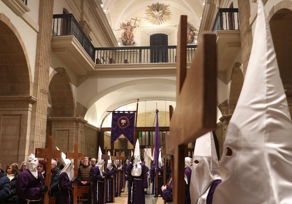 Las mejores imágenes de la Procesión del Silencio en León