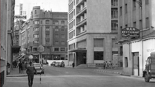 Imagen después - León se levanta contra los franceses: la avenida Independencia y Arco de Ánimas