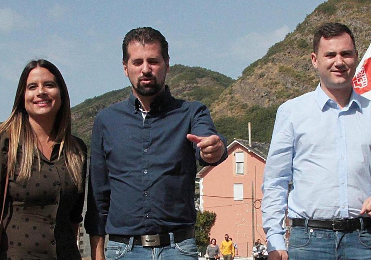 Nuria Rubio, Luis Tudanca y Javier Alfonso Cendón durante una cita socialista.