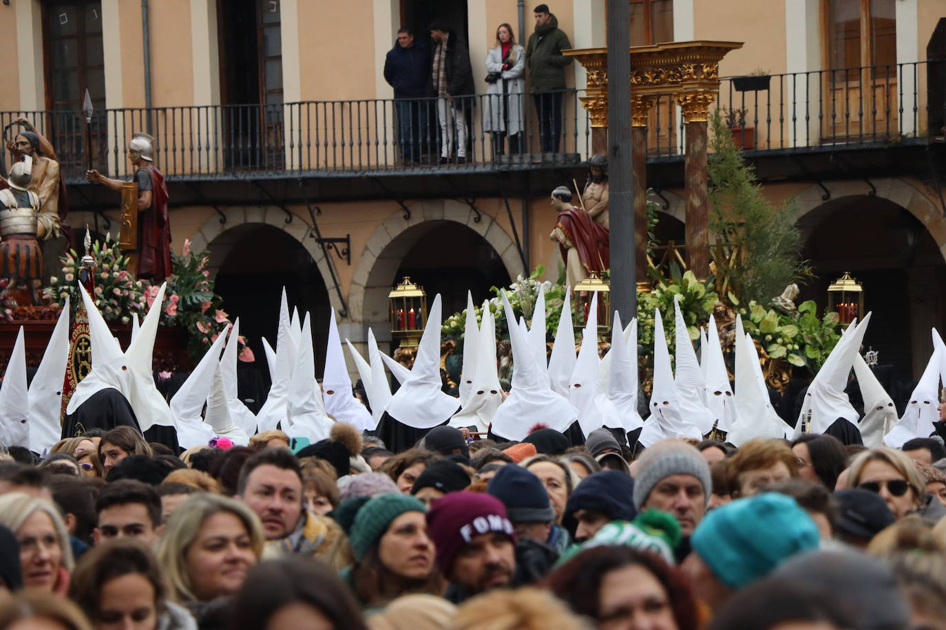 Las mejores imágenes del Encuentro en la Procesión de los Pasos