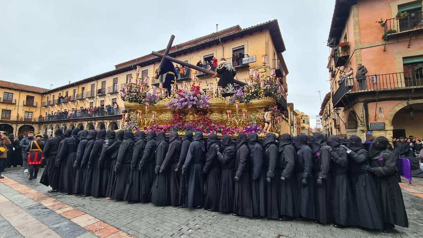 Las mejores imágenes del Encuentro en la Procesión de los Pasos