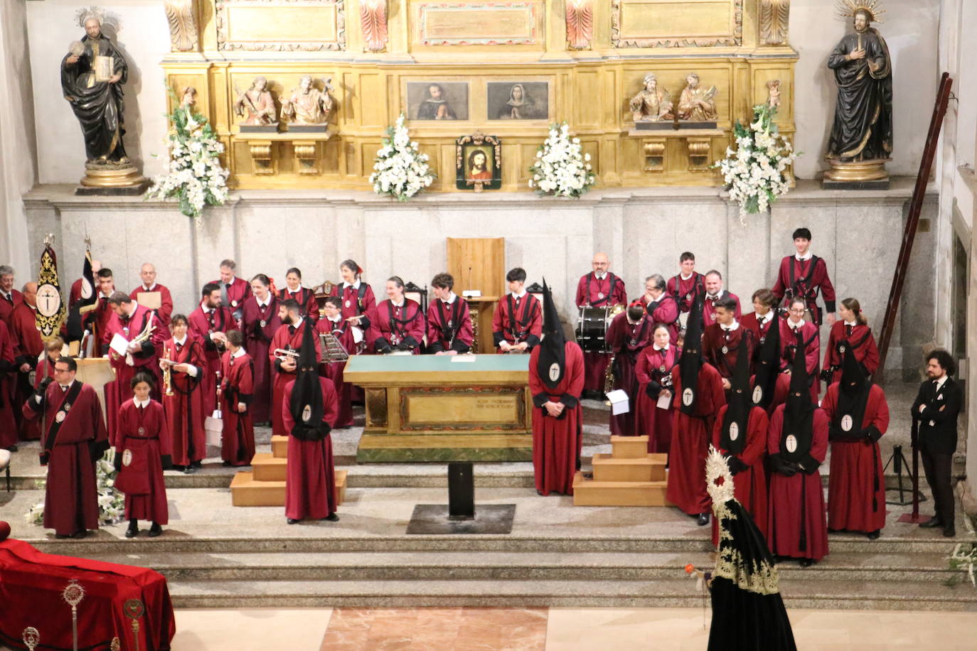 Procesión del santo Cristo del Desenclavo en León