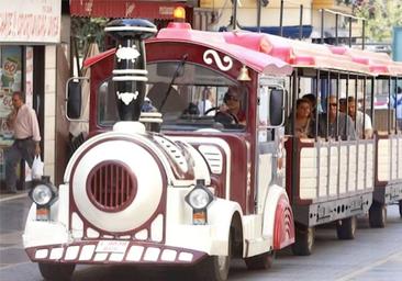 La anciana atropellada por el tren turístico cruzaba indebidamente