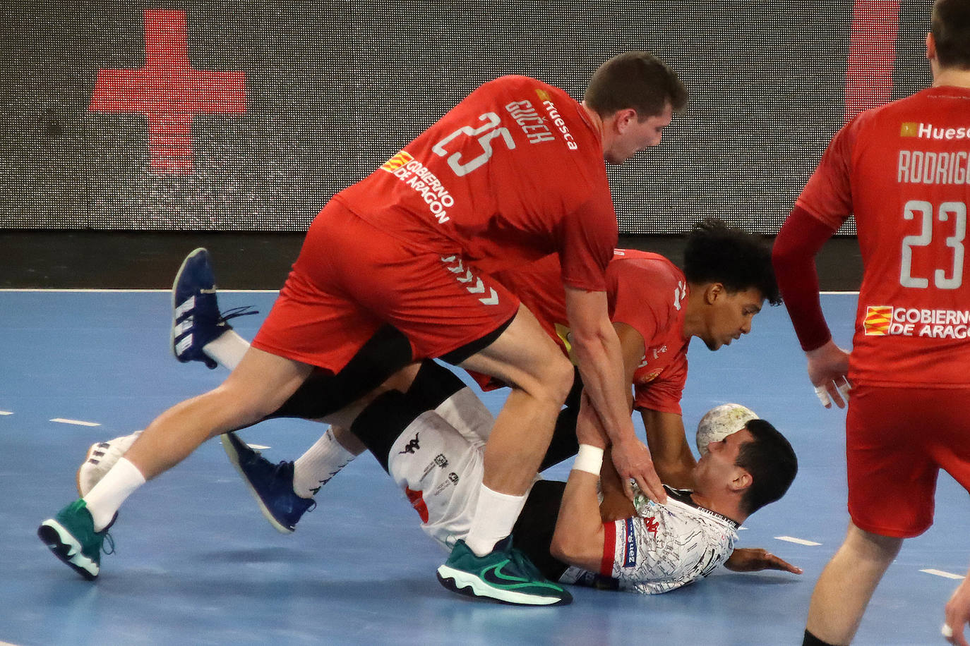 Las mejores imágenes del Abanca Ademar-Bada Huesca