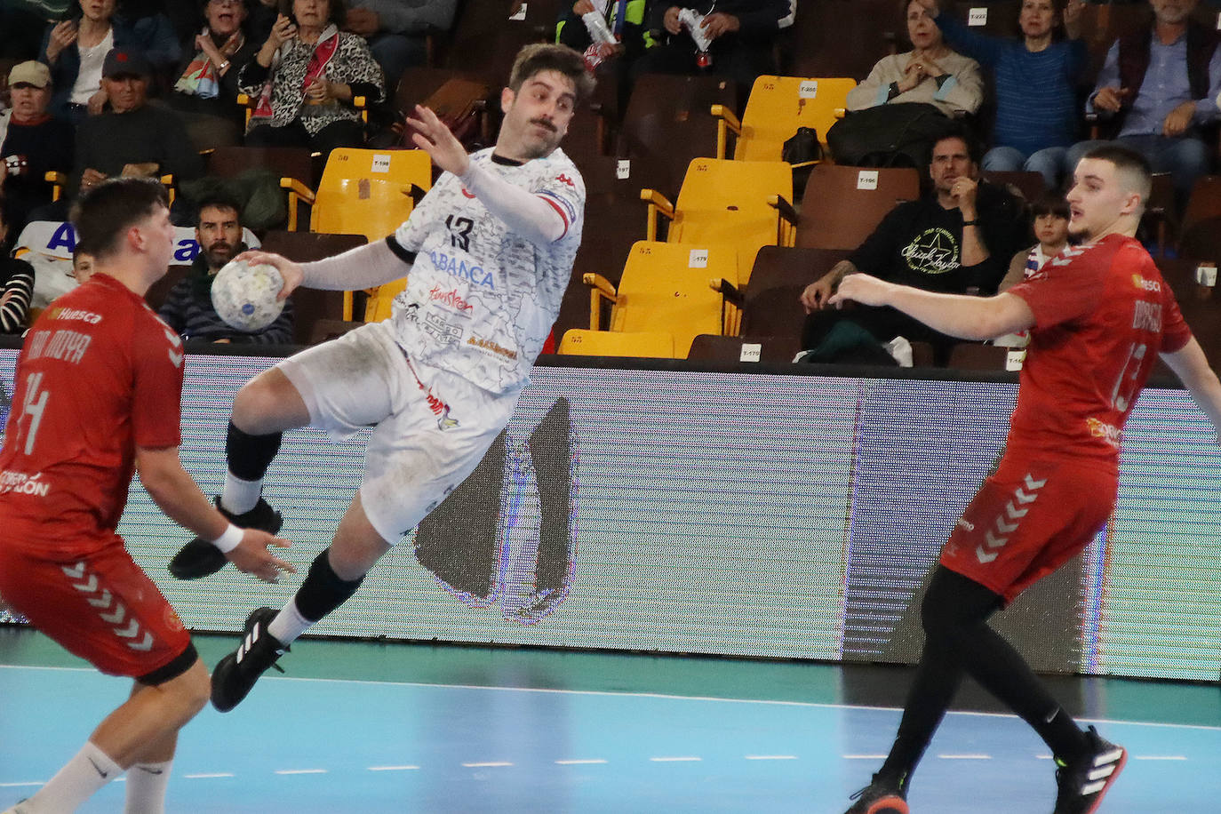 Las mejores imágenes del Abanca Ademar-Bada Huesca