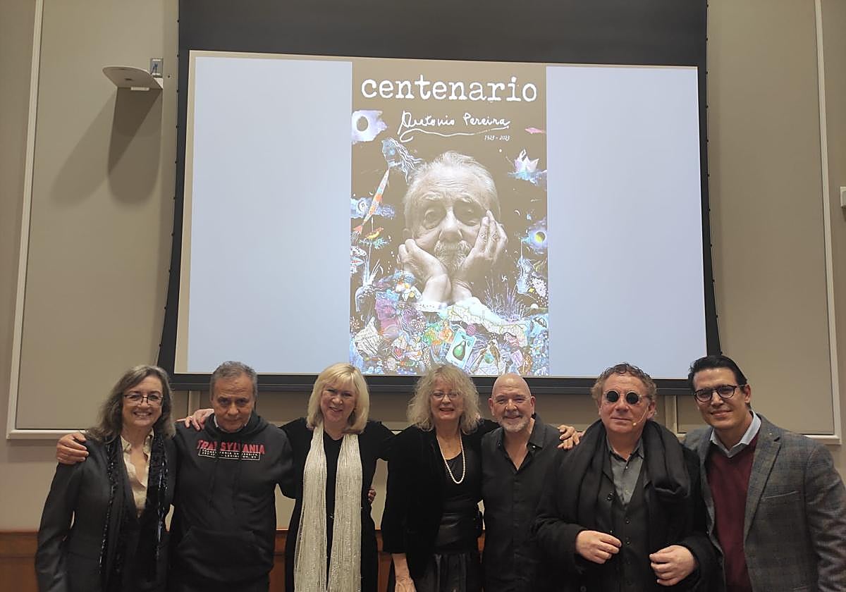 Imagen de la ponencia de profesores y alumnos.