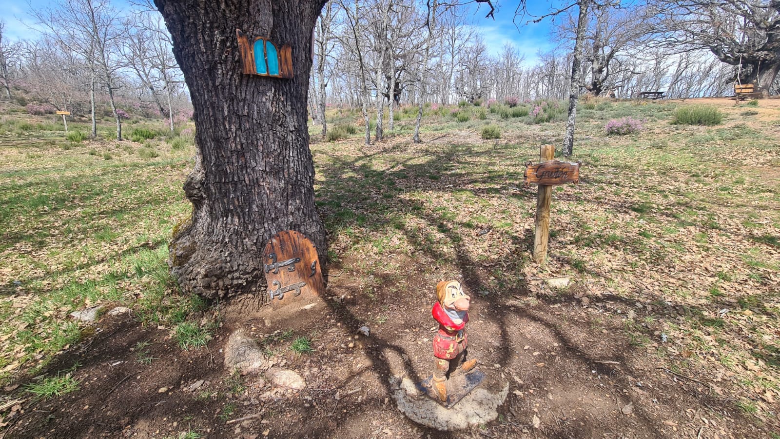 El jardín con enanitos de Almanza