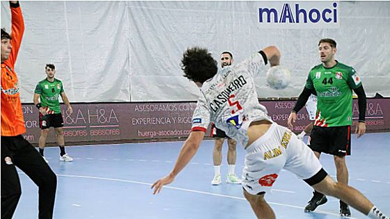 El Ademar viaja a Valencia para enfrentar al colista