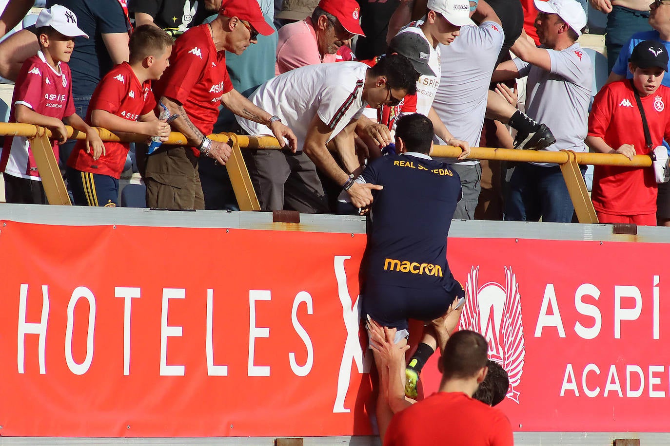 Un aficionado de la Cultural sufre un infarto en el Reino