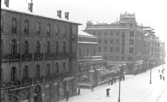 Chalet de Paco Sanz desde la Casa Alfageme. ca. 1944.