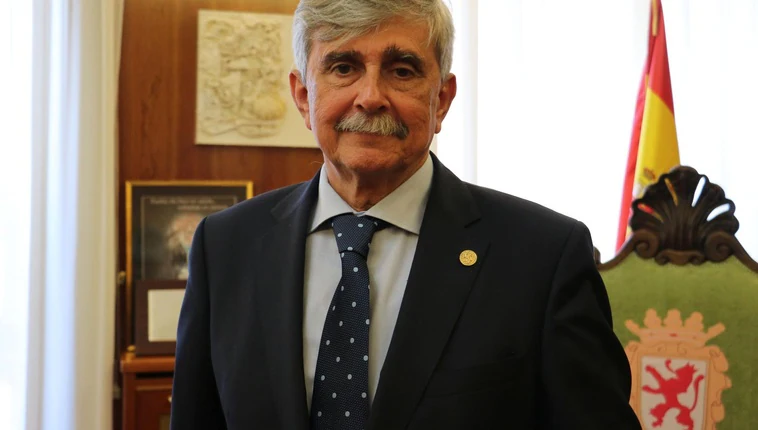 El rector de la Universidad de León, Juan Francisco García Marín.
