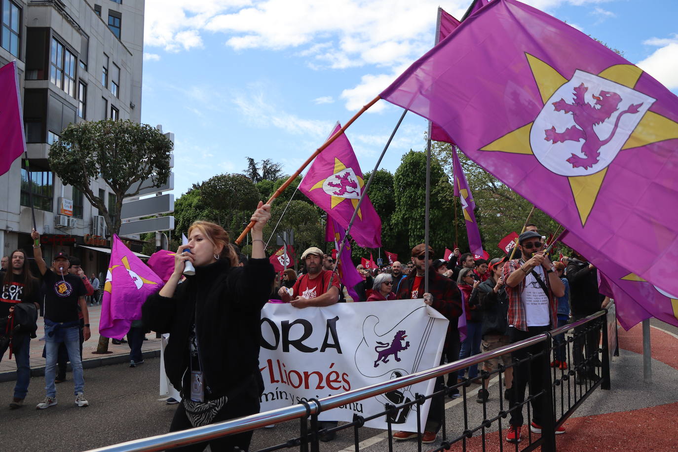 Manifestación por la autonomía leonesa en el Día de Castilla y León