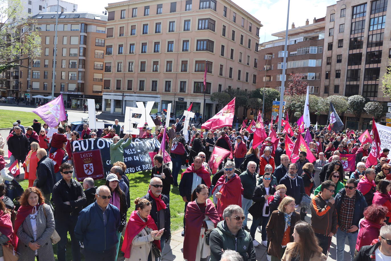 Manifestación por la autonomía leonesa en el Día de Castilla y León