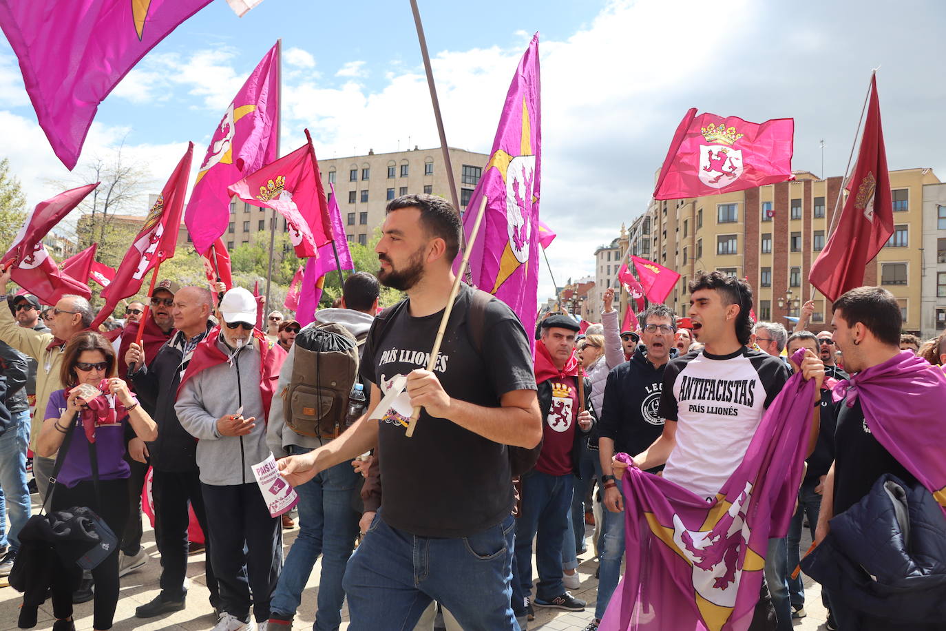 Altercados durante la fiesta del 23 de abril en León