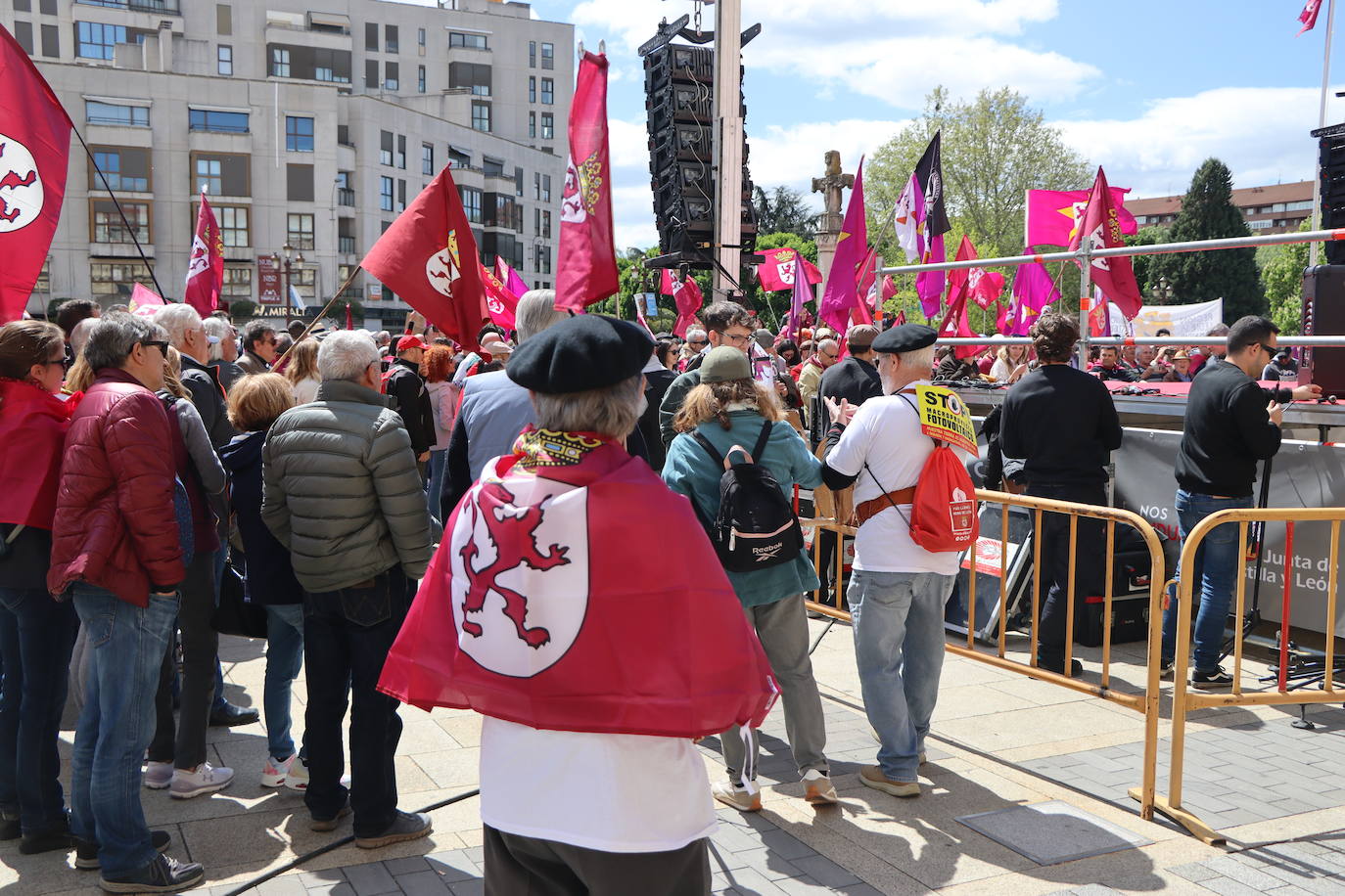 Altercados durante la fiesta del 23 de abril en León