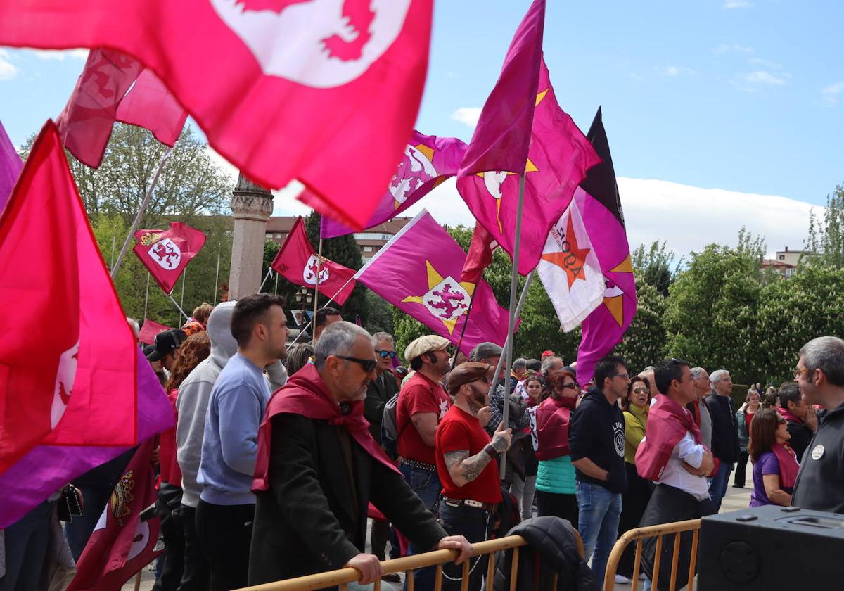 Altercados durante la fiesta del 23 de abril en León