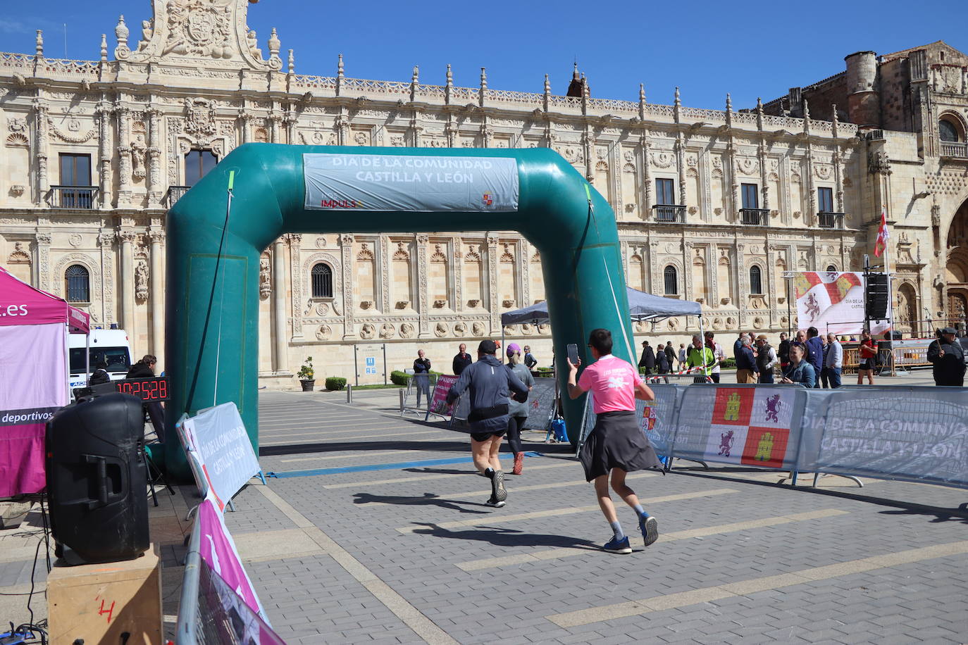 La fiesta de la Junta en León fue más breve de lo esperado