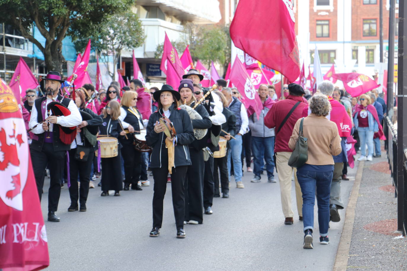 Manifestación por la autonomía leonesa en el Día de Castilla y León