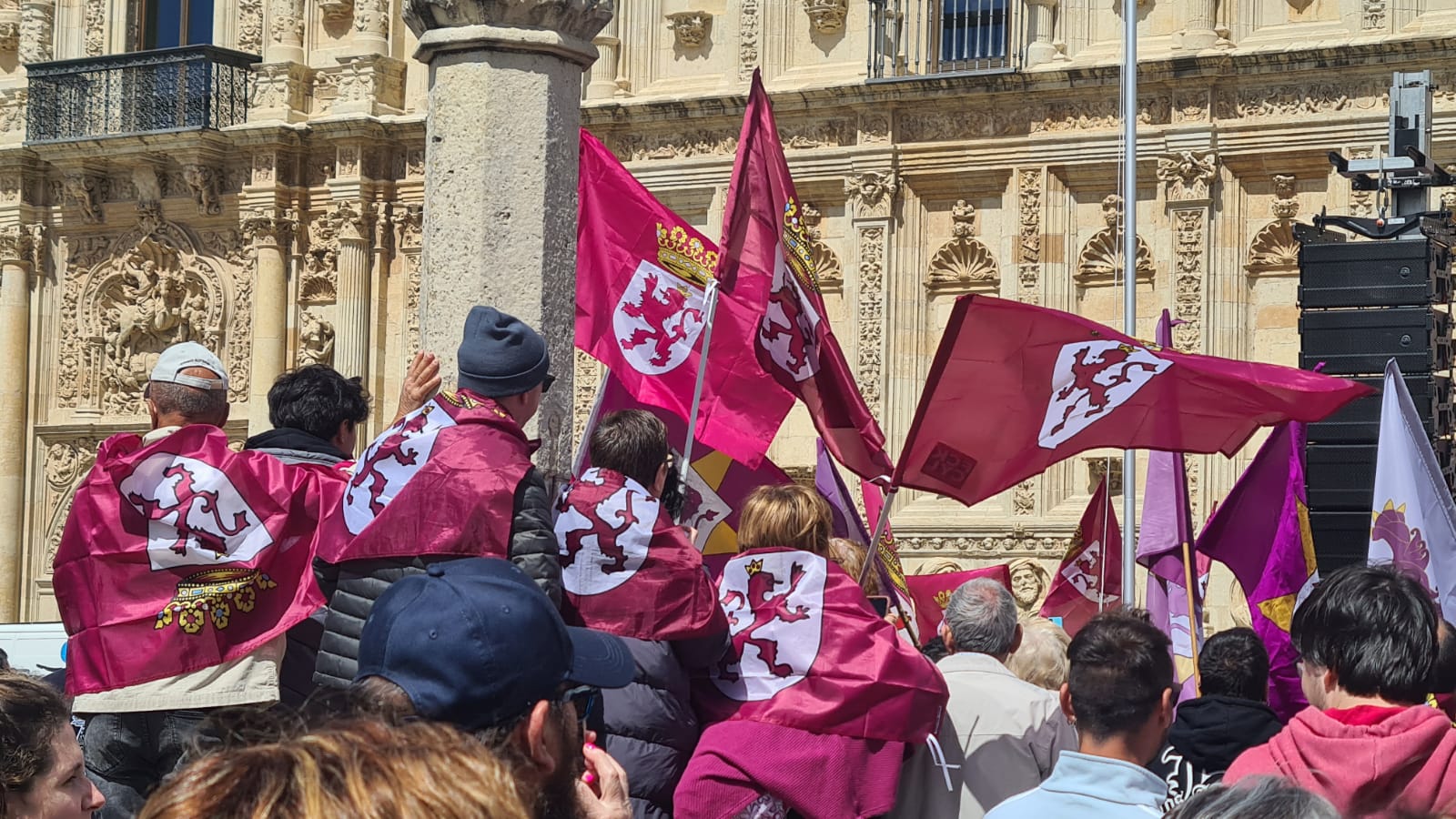 Altercados durante la fiesta del 23 de abril en León