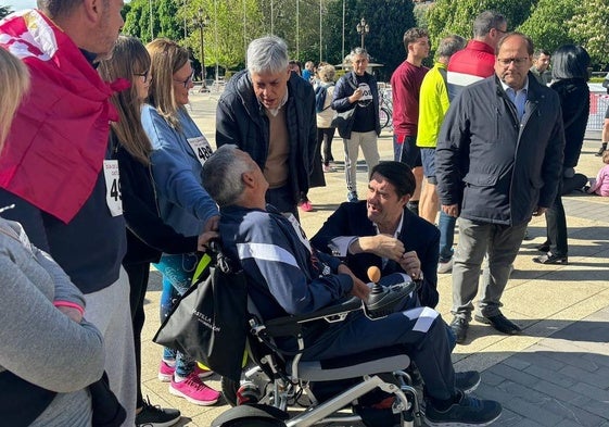 El delegado territorial junto al Consejero de Medio Ambiente y el alcalde de La Bañeza.