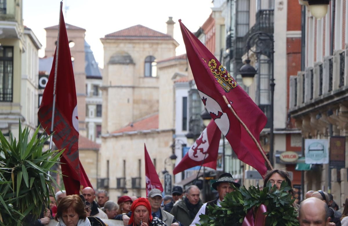 Homenaje a los Héroes Leoneses