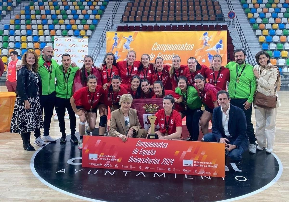 El balonmano universitario leonés triunfa: oro y plata en Ciudad Real