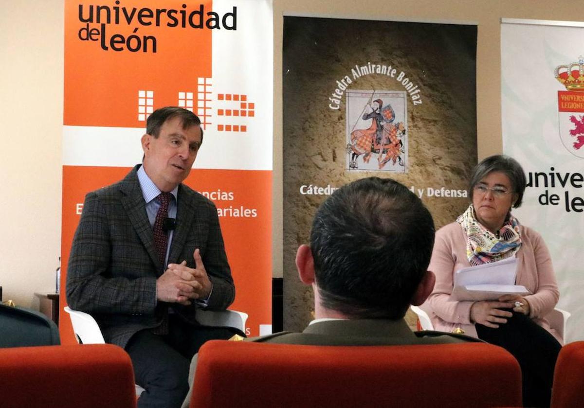 Medio centenar de alumnos de la ULE participan en el programa 'Defensa y yo 4.0'