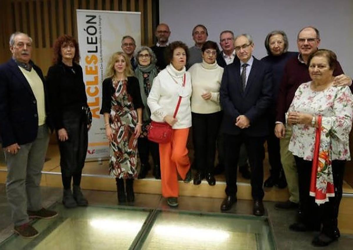 Imagen secundaria 1 - Alcles León y el hematólogo Fernando J. Ramos, finalistas de los premios Gepac