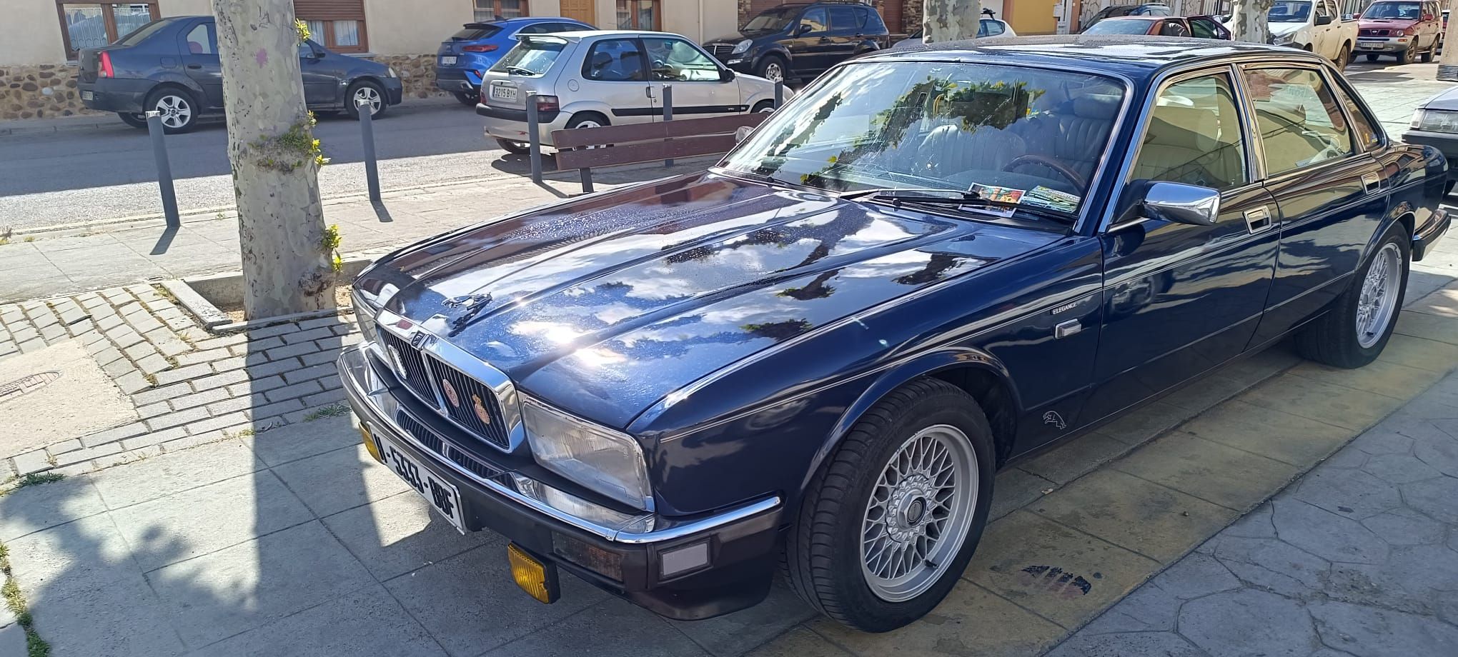 Concentración de coches clásicos en Hospital de Órbigo