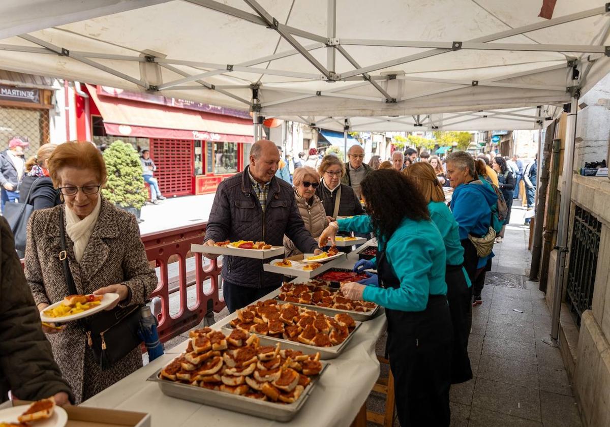 Foto del reparto de la Tartera de la Feria