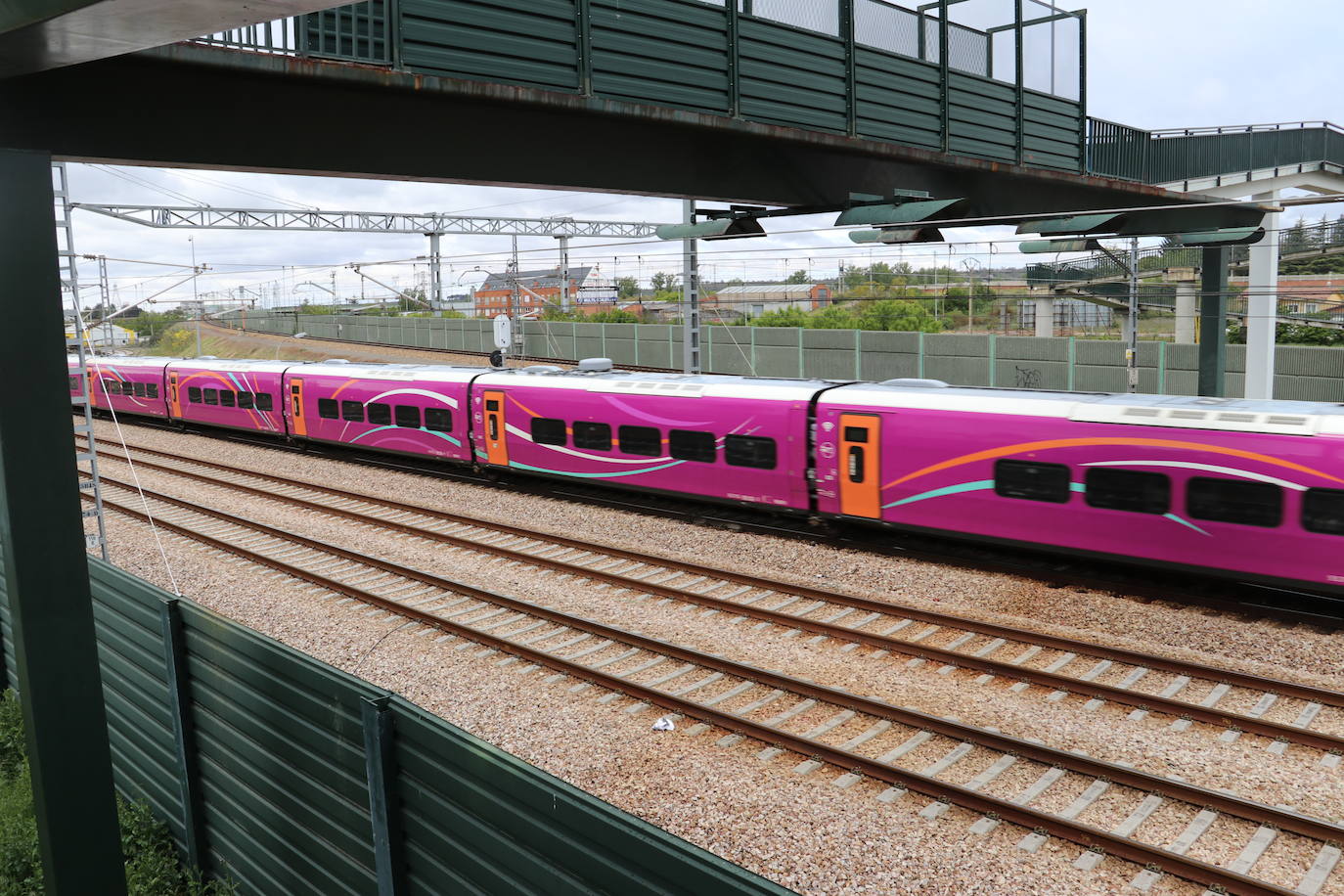 Vías del tren en Trobajo del Cerecedo.