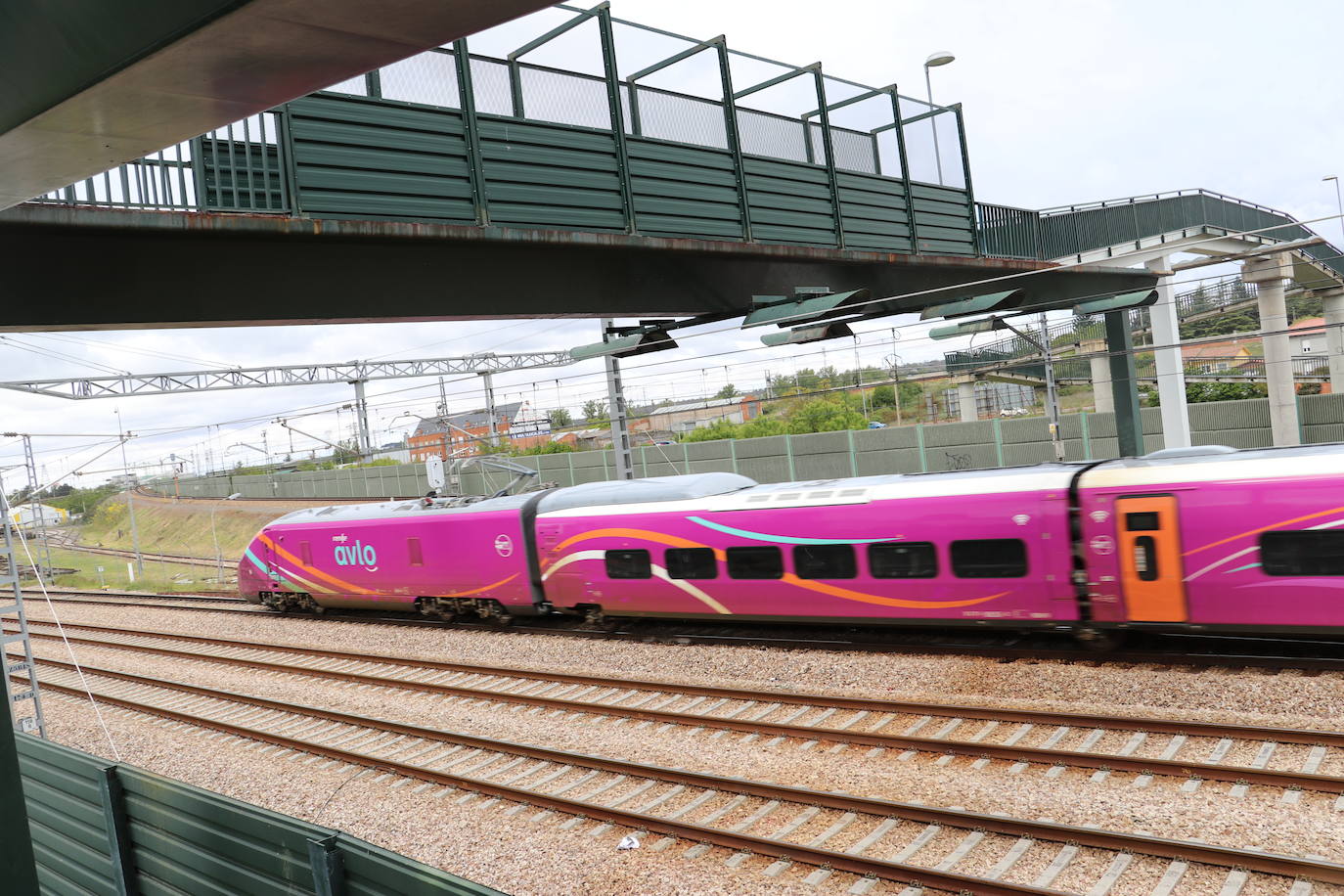 Vías del tren en Trobajo del Cerecedo.