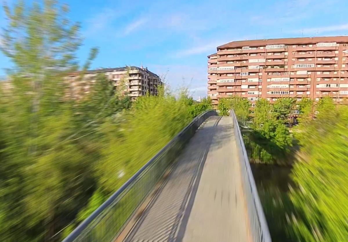 Puente que conecta Condesa de Sagasta con Paseo de Salamanca y donde se produjo el asesinato de Isabel Carrasco.