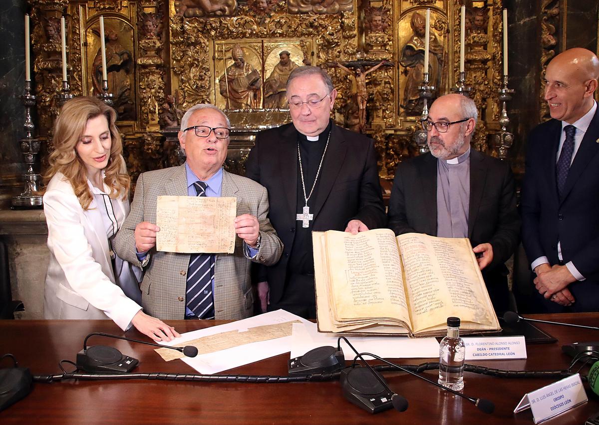 Imagen secundaria 1 - Al rescate de los códices medievales de la Catedral