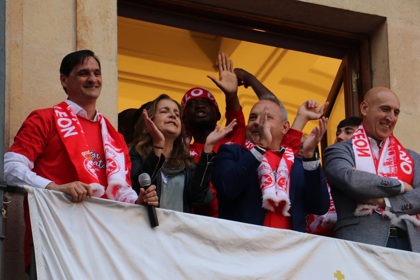 La afición recibe a la Cultural de baloncesto