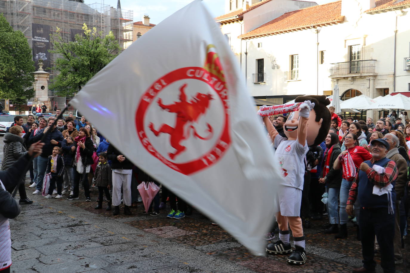 La afición recibe a la Cultural de baloncesto