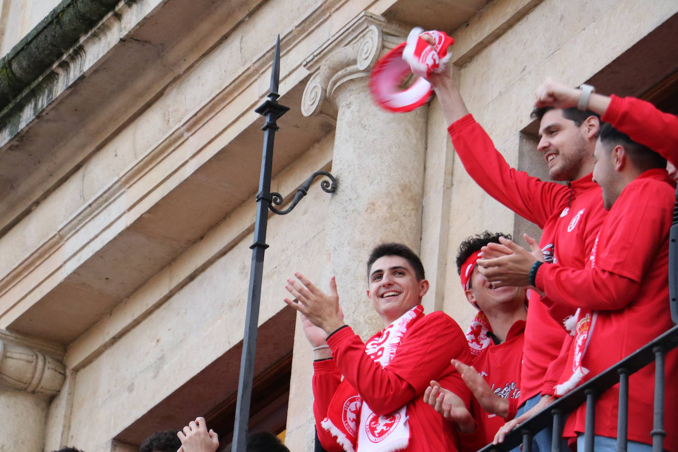 La afición recibe a la Cultural de baloncesto
