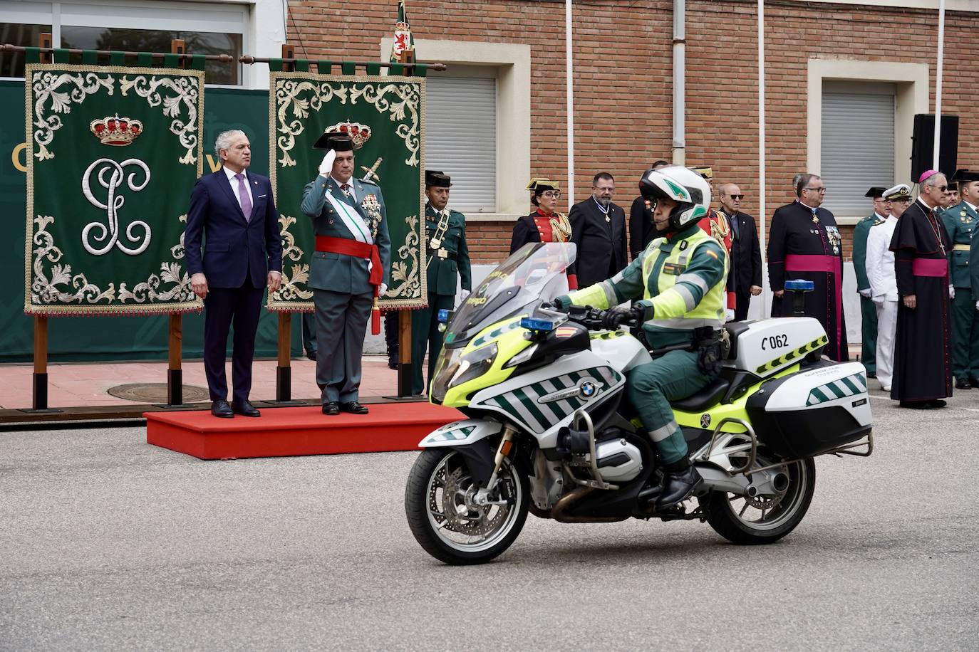 Celebración en León del 180 aniversario de la fundación de la Guardia Civil