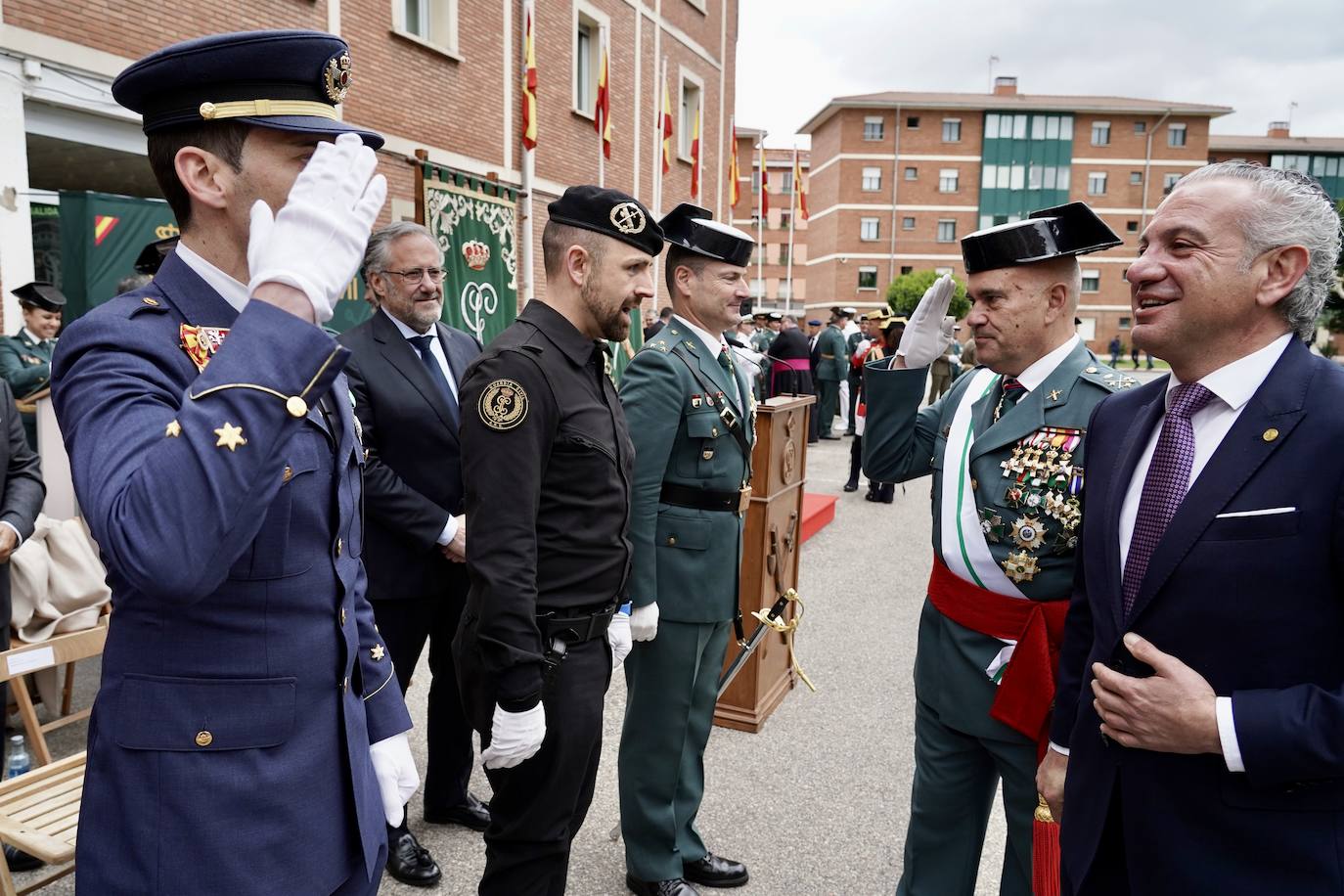 Celebración en León del 180 aniversario de la fundación de la Guardia Civil