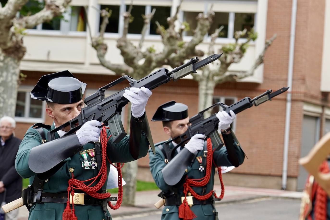 Celebración en León del 180 aniversario de la fundación de la Guardia Civil
