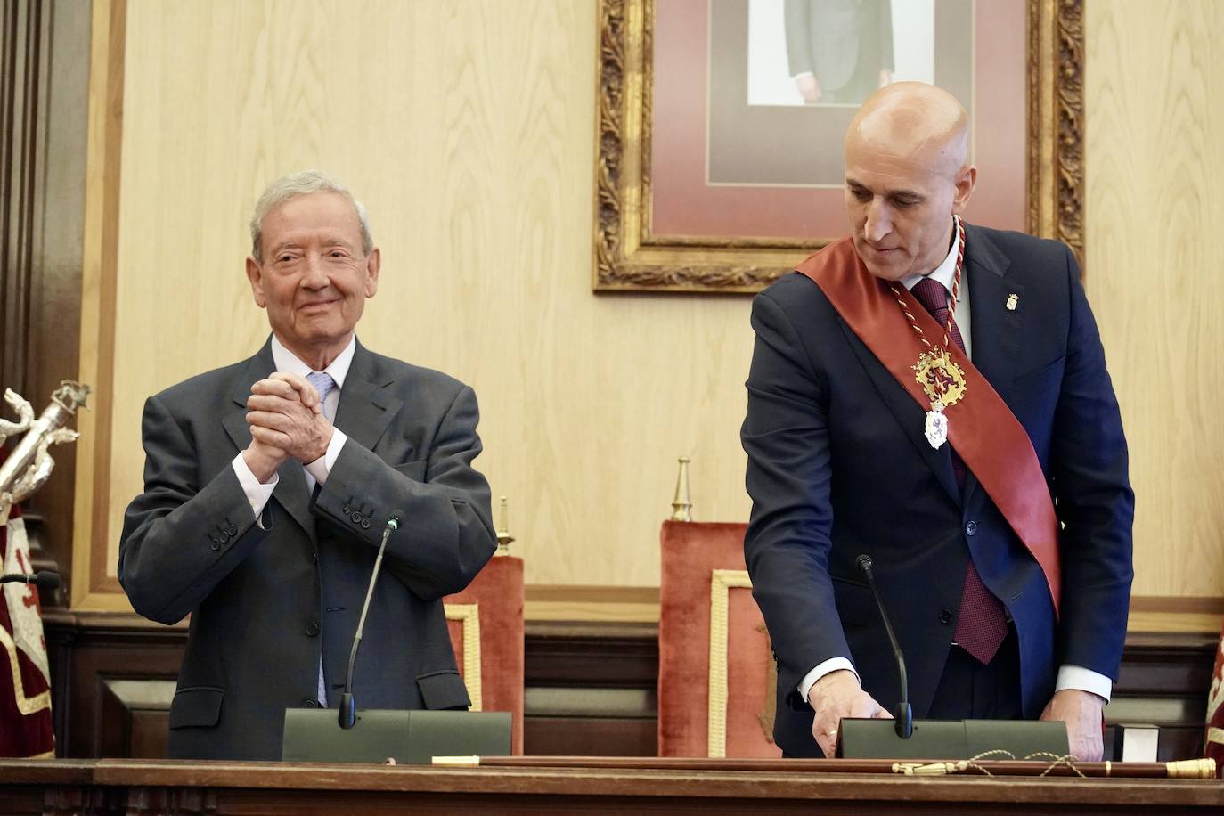 Hijo Predilecto de la Ciudad de León al presidente de Promonumenta