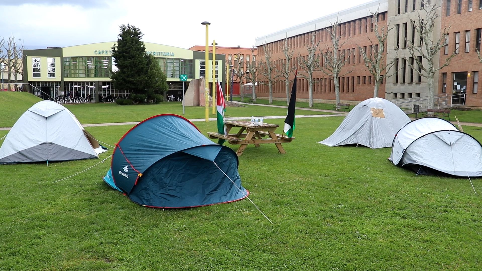 Acampada en el campus universitario por Palestina