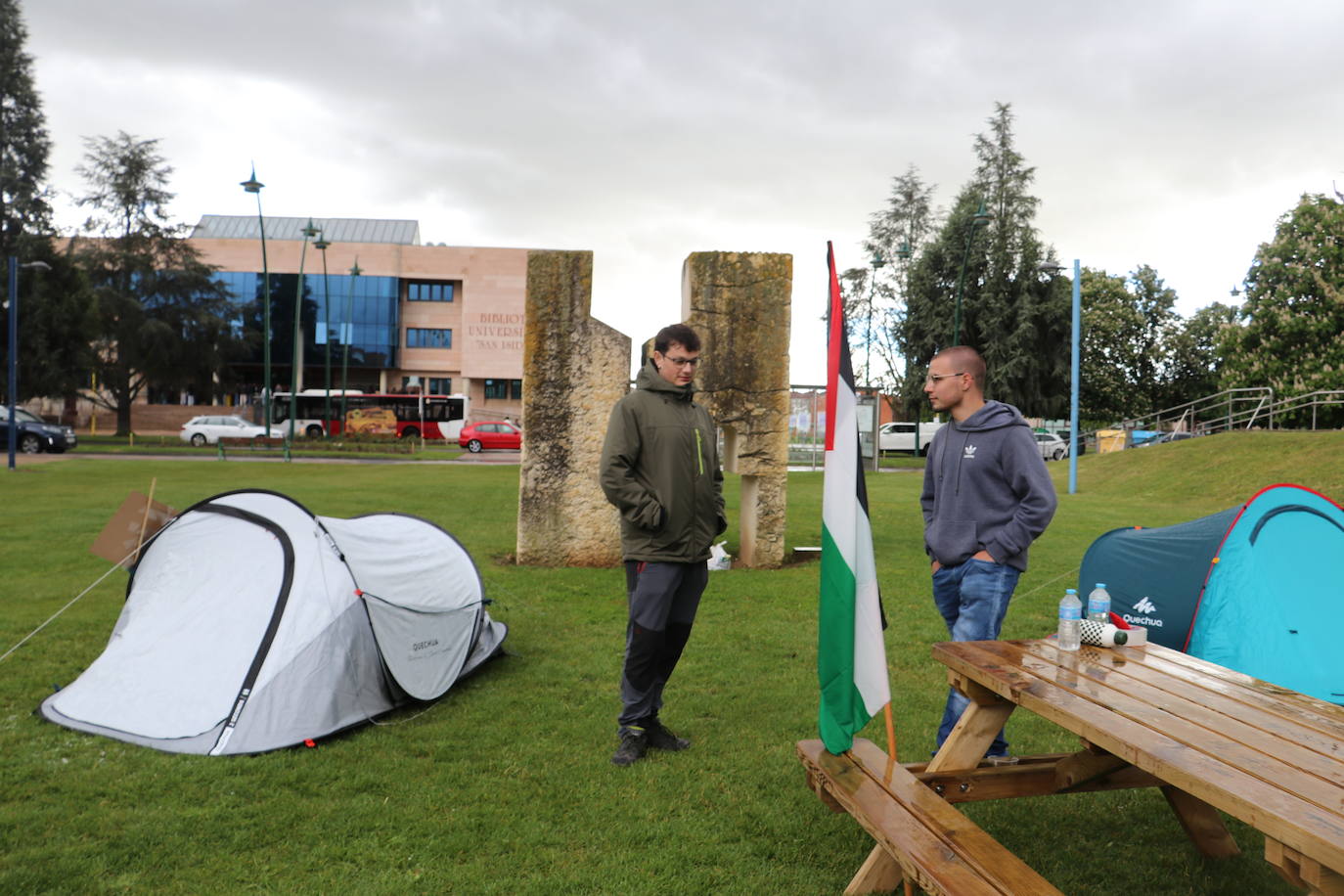 Acampada en el campus universitario por Palestina