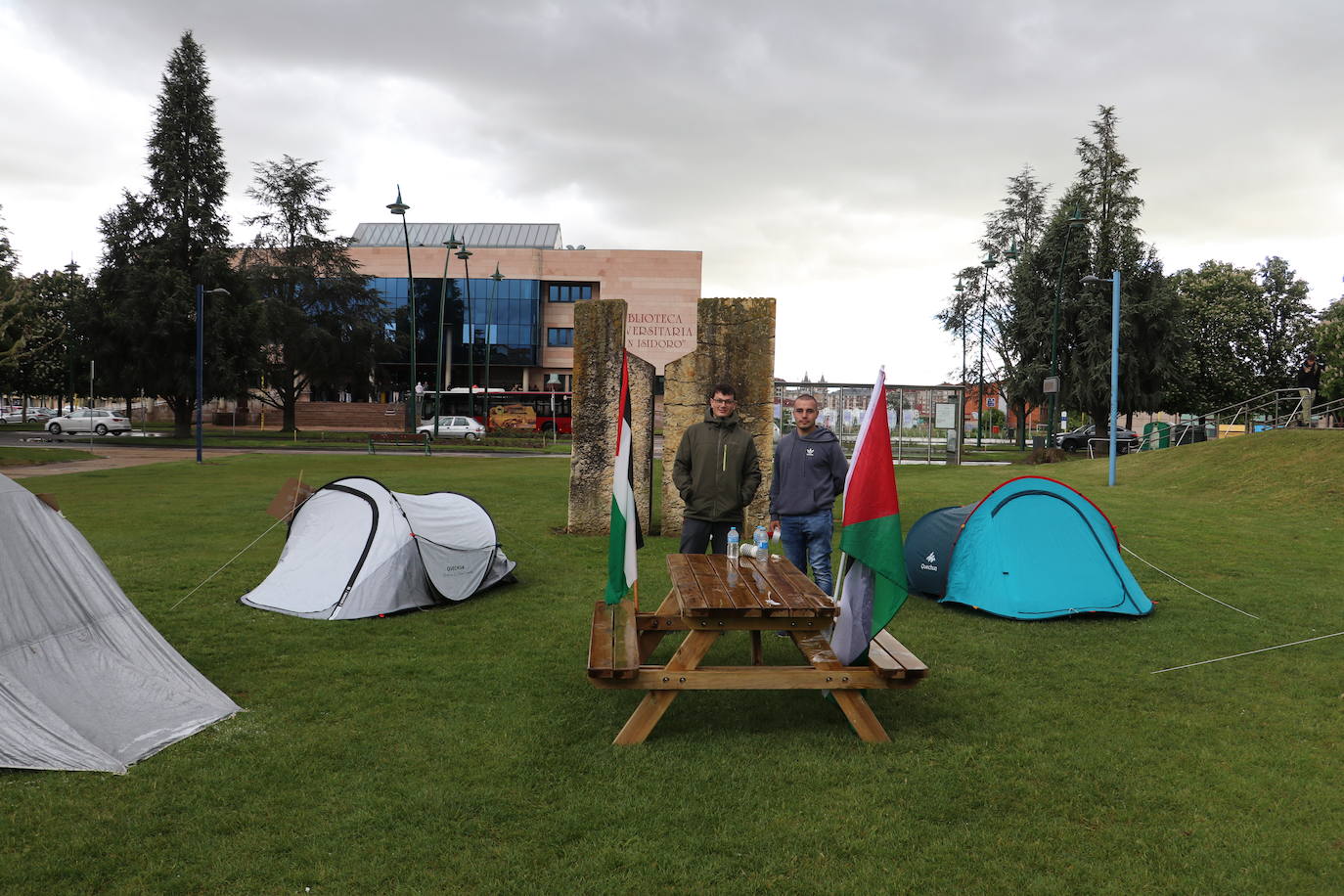 Acampada en el campus universitario por Palestina